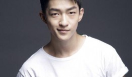 吃瓜直播间爆料娱乐圈男主播,揭秘直播间的瓜田秘闻